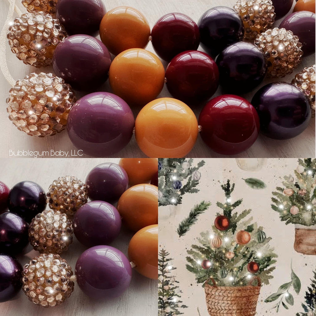 Adjustable holiday necklace