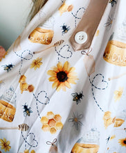 Load image into Gallery viewer, Bee Dress